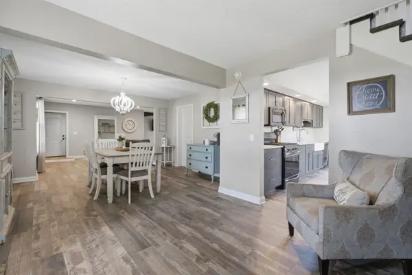1219 N Mississippi ST, Blue Grass, IA 52726