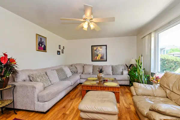 17464 Park LN, Country Club Hills, IL 60478