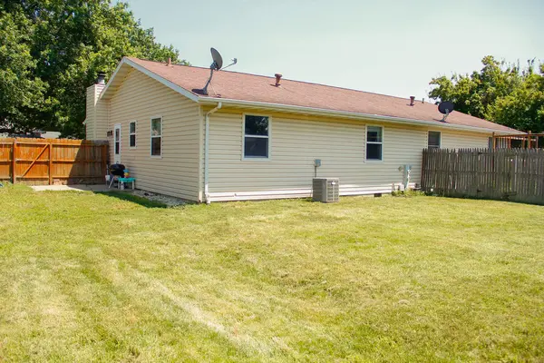 1260 Deerpath DR, Morris, IL 60450