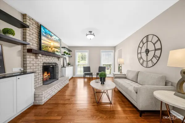 3N188 Joan DR, St. Charles, IL 60175