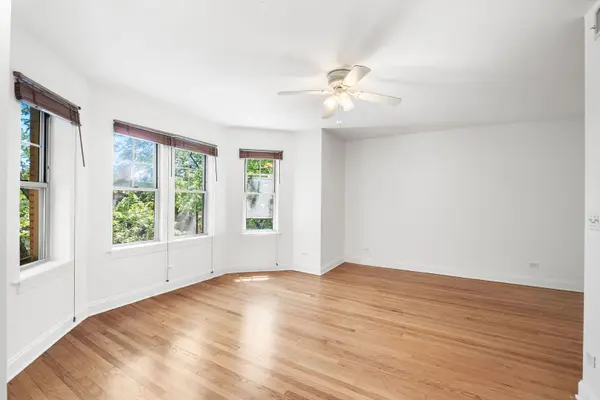 6452 N Bell AVE #3, Chicago, IL 60645