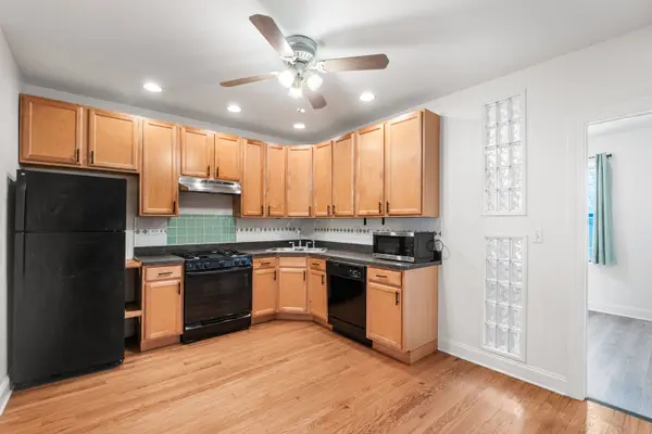 6452 N Bell AVE #3, Chicago, IL 60645