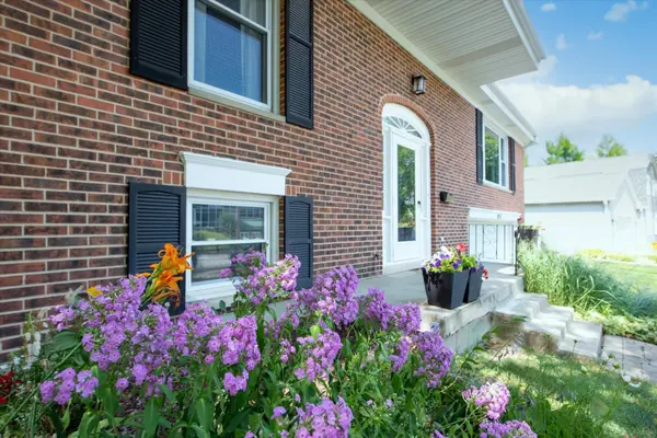 1058 W Illinois AVE, Palatine, IL 60067