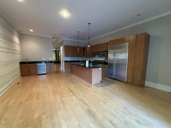 2034 W Potomac AVE, Chicago, IL 60622