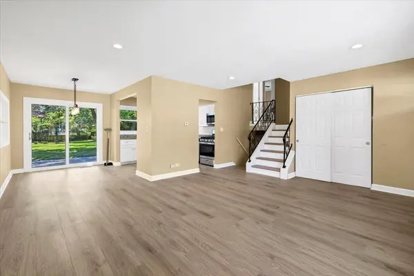 1460 Indian Hill AVE, Hanover Park, IL 60133