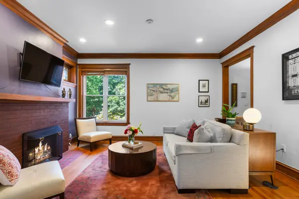 1449 W Rosemont AVE #2, Chicago, IL 60660