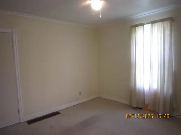 2120 2nd ST, Moline, IL 61256