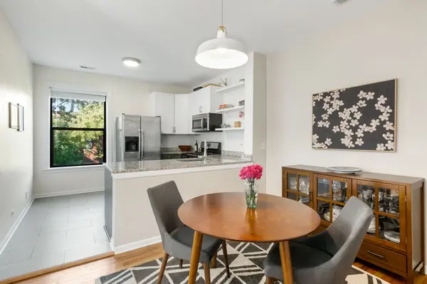 2458 W Eastwood AVE #3, Chicago, IL 60625