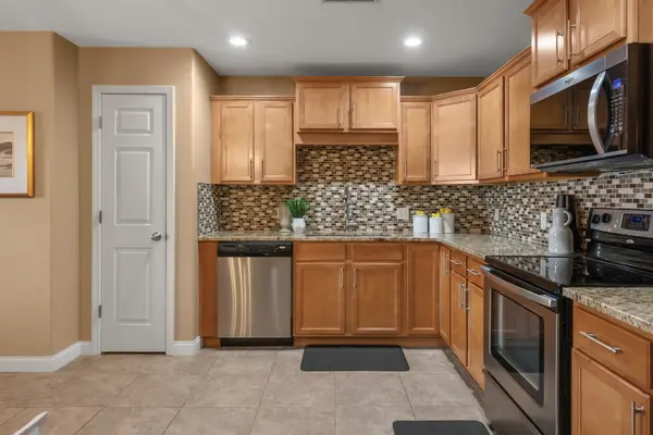 4189 Creek Hill DR #89, Bettendorf, IA 52722