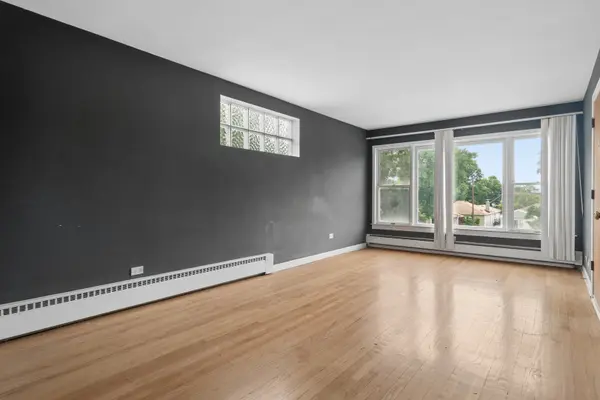 8254 W Forest Preserve AVE, Chicago, IL 60634