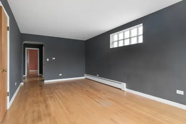 8254 W Forest Preserve AVE, Chicago, IL 60634