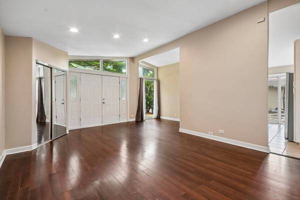 385 ANNE TER, Wheeling, IL 60090