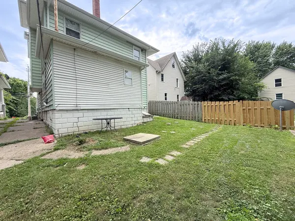 1115 14th ST, Moline, IL 61265