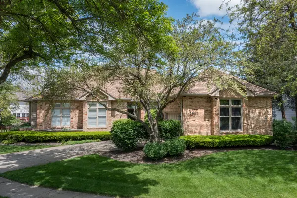 1437 Ambleside CIR, Naperville, IL 60540