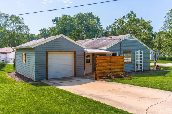 2 Norwood DR, Normal, IL 61761