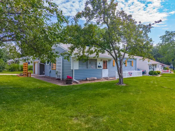 2 Norwood DR, Normal, IL 61761