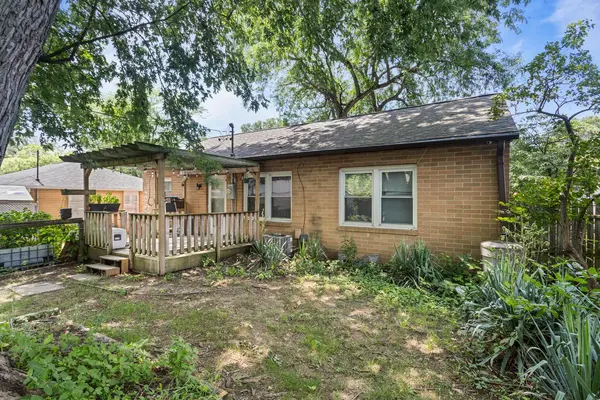 1106 Grant PL, Urbana, IL 61801