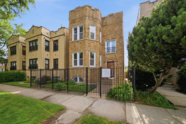 5706 N MAPLEWOOD AVE, Chicago, IL 60659