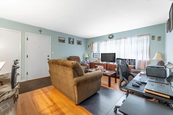 839 Lathrop AVE #1E, Forest Park, IL 60130