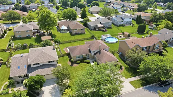 17019 Bedford LN, Tinley Park, IL 60477