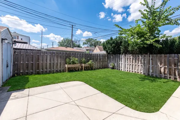 7414 W Devon AVE, Chicago, IL 60631