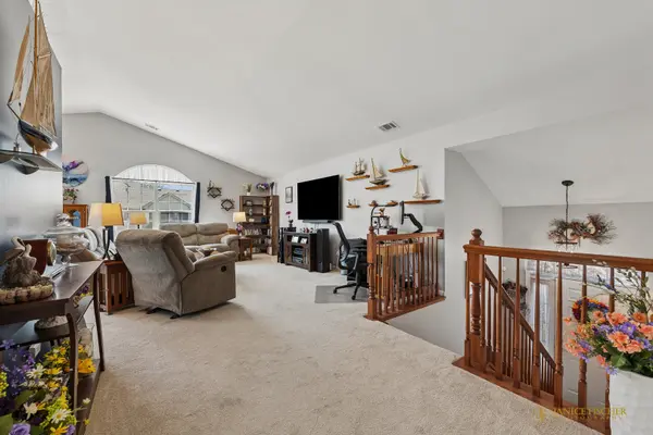 5302 Cobblers XING, Mchenry, IL 60050