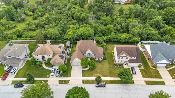 5441 Christopher DR, Oak Forest, IL 60452