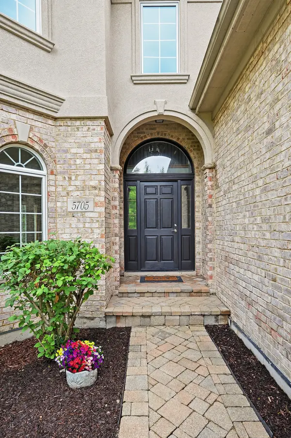 5705 S Elm ST, Hinsdale, IL 60521