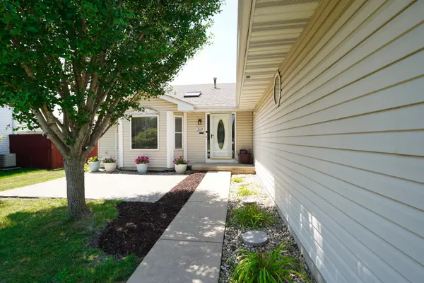 2115 Three Forks DR, Plainfield, IL 60586