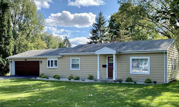 1515 W Vine ST, Arlington Heights, IL 60005