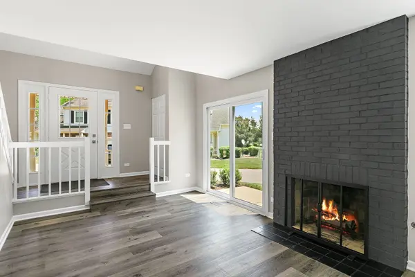 2726 College Hill CIR #0, Schaumburg, IL 60173