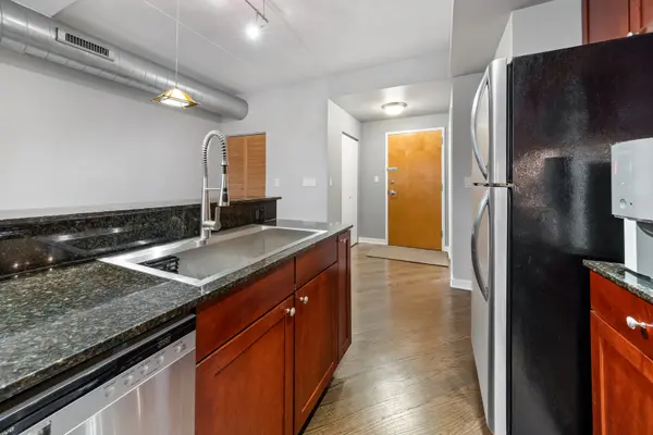 3550 W MONTROSE AVE #308, Chicago, IL 60618