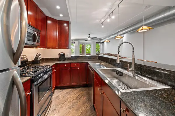3550 W MONTROSE AVE #308, Chicago, IL 60618