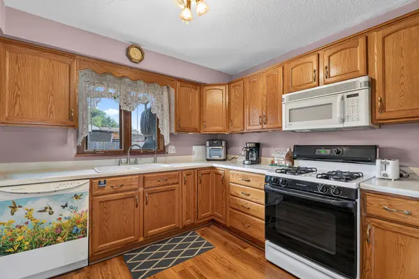 2313 Green ST, Crest Hill, IL 60403