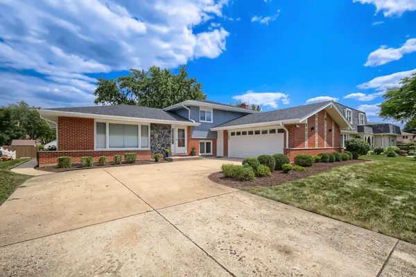 7209 Exner RD,  Darien,  IL 60561