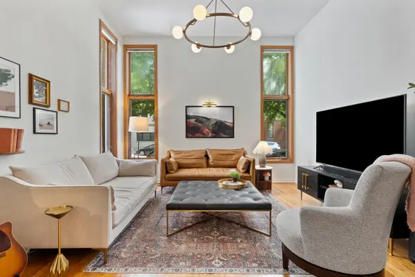 1050 W Webster AVE #1E, Chicago, IL 60614