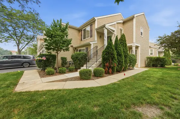 2042 Windemere CIR, Schaumburg, IL 60194