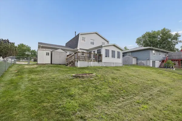 649 NORTHBROOK DR, Davenport, IA 52806