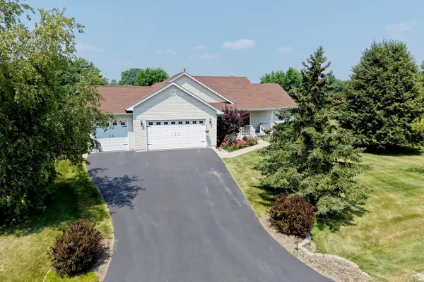 1102 Joseph CIR, Johnsburg, IL 60051