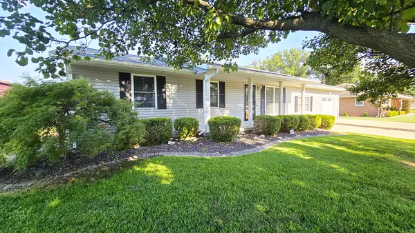 431 Easthaven DR, Centralia, IL 62801