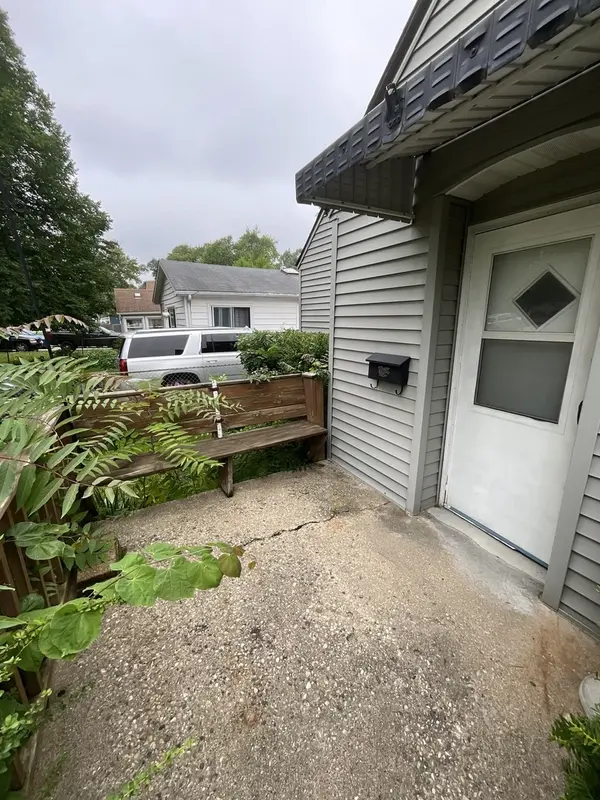 220 Elder DR, Round Lake Park, IL 60073