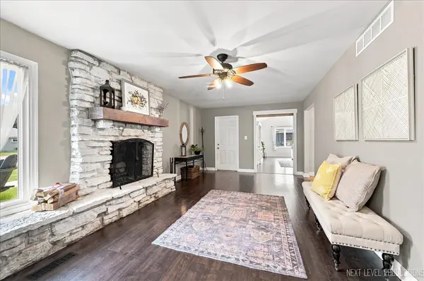 381 Orion RD, Batavia, IL 60510