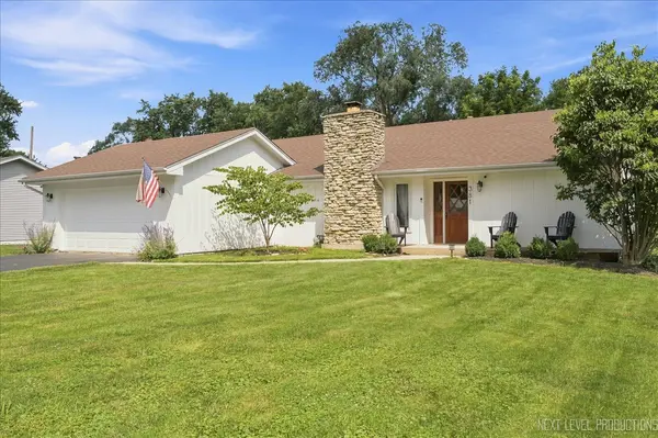 381 Orion RD, Batavia, IL 60510