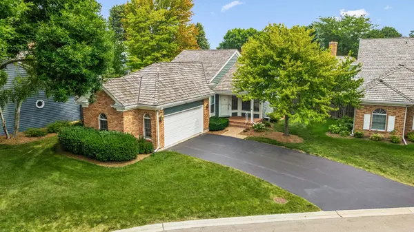 464 Park Barrington DR, Barrington, IL 60010