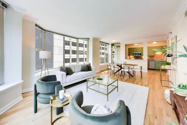 25 E Superior ST #404, Chicago, IL 60611