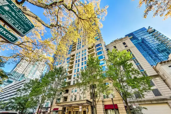 25 E Superior ST #404, Chicago, IL 60611