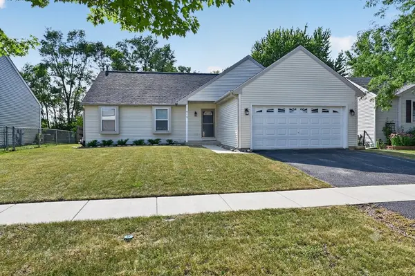 817 Casey LN, Harvard, IL 60033