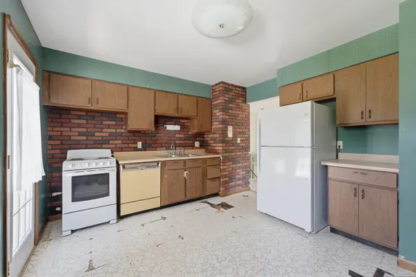 1119 94th AVE W, Rock Island, IL 61201