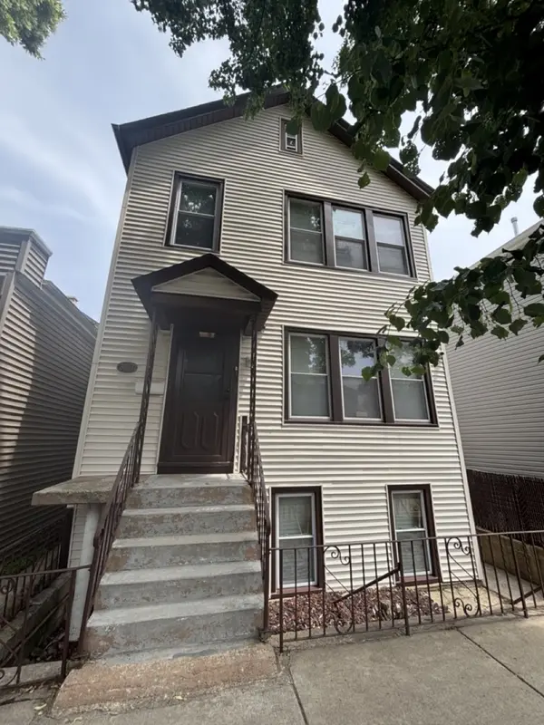 3327 S Lituanica AVE, Chicago, IL 60608