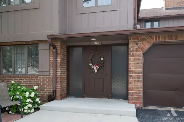 7843 W Arquilla DR #1B, Palos Heights, IL 60463